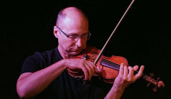 Cours de violon au village de vacances aux 300 stages chez Faistesvacances