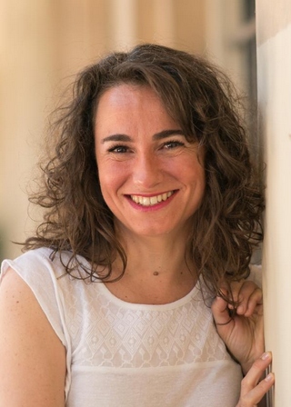 Estelle Ortega, Vacances en famille, Cours piano