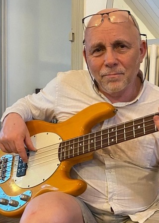 Pascal Ropert, Vacances en famille, Cours guitare