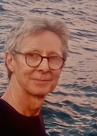 Gregory Nickson, Vacances en famille, Langues